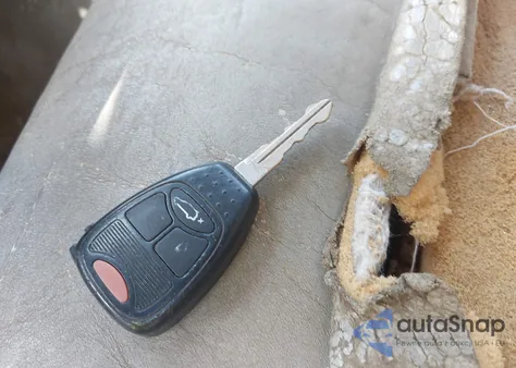 2005 Jeep Liberty Limited Edition from USA, damaged, VIN 1J4GL58KX5W634634